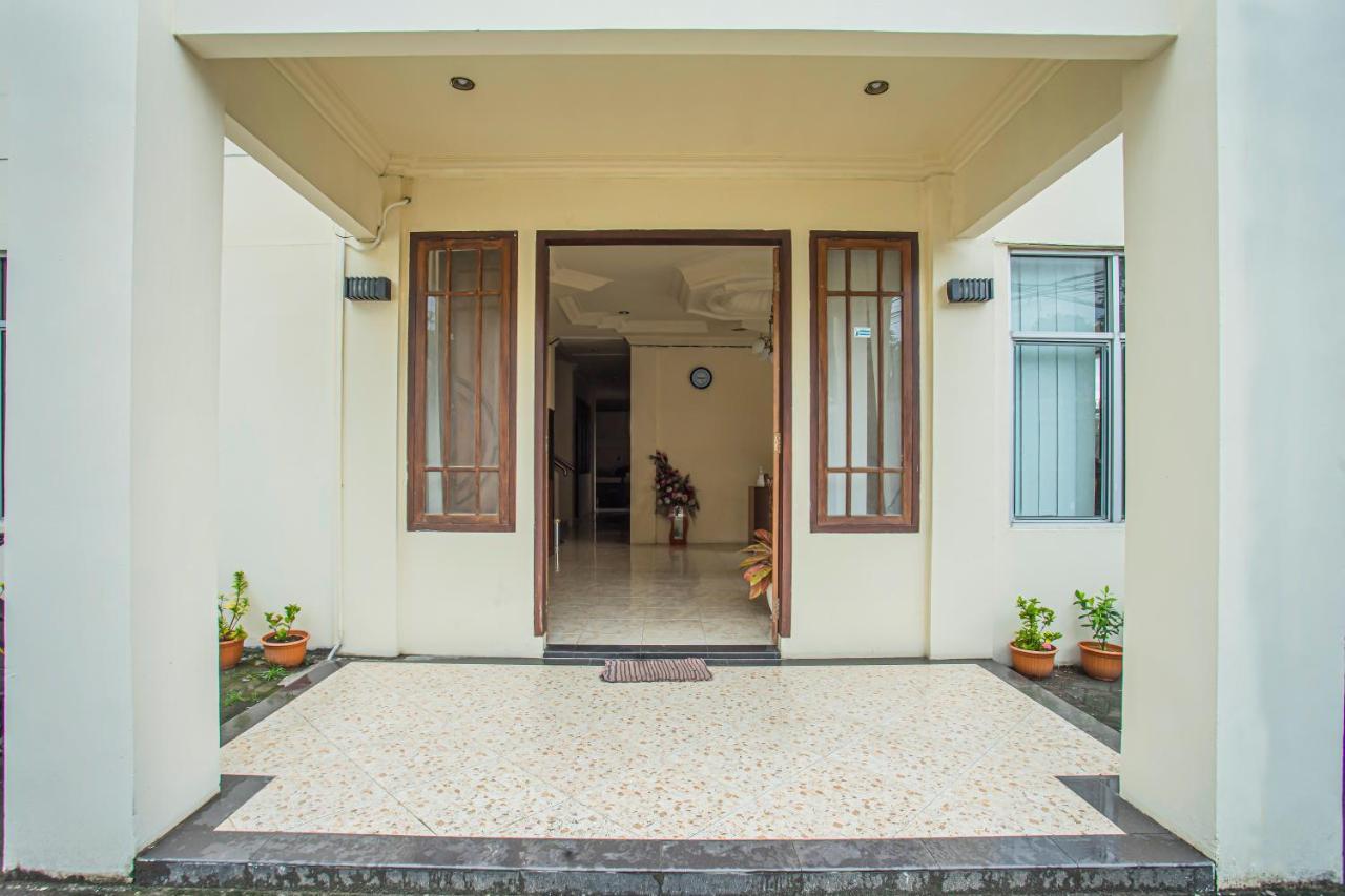 Hotel Reddoorz Near Universitas Samratulangi Manado
